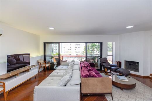 Apartamento em Vila Mascote