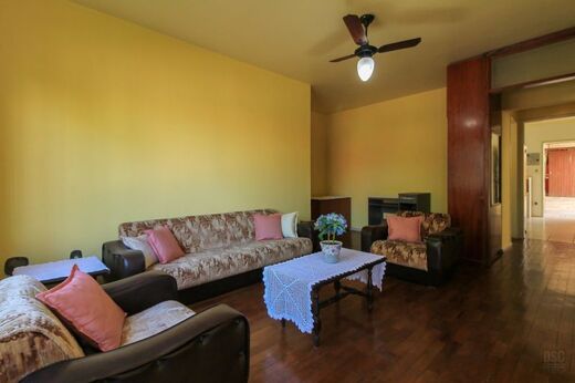 Casa para venda no bairro Nonoai em Porto Alegre