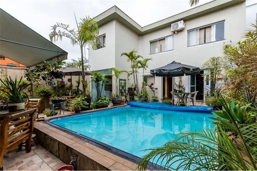 Casa em Jardim da Saúde