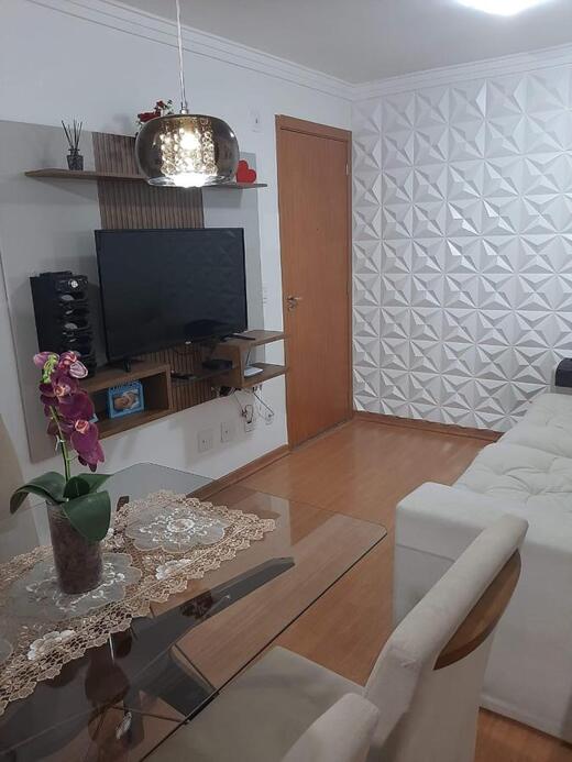 Apartamento em Jardim Caiapiá
