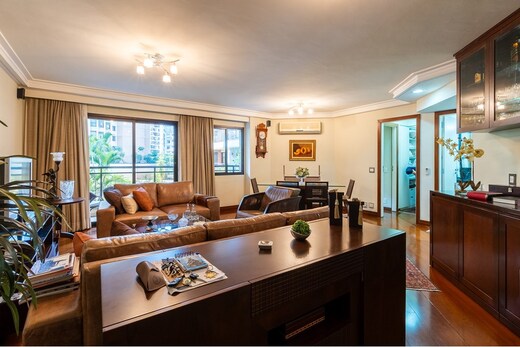 Apartamento em Moema