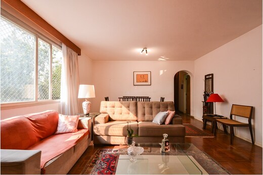 Apartamento em Cerqueira César