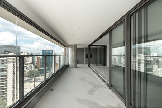 Apartamento em Campo Belo