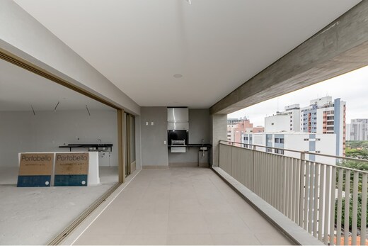 Apartamento em Moema