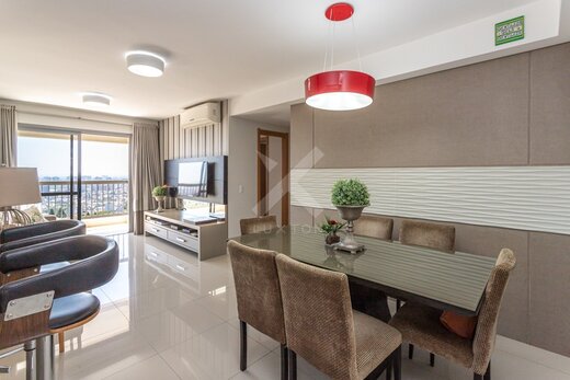 Apartamento para venda no bairro Três Figueiras em Porto Alegre