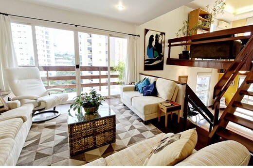 Apartamento em Real Parque