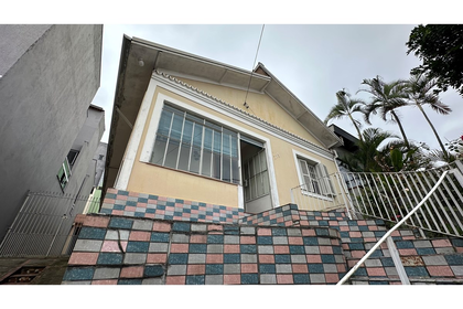 Casa em Vila Camilópolis