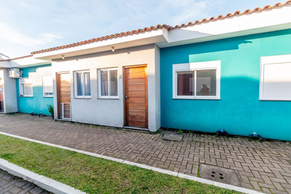 Casa em Condomínio para venda no bairro Ponta Grossa em Porto Alegre