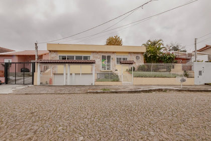 Casa para venda no bairro Teresópolis em Porto Alegre