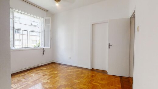 Conheça Quarto principal do imóvel - Apartamento 2 quartos à venda Copacabana, Rio de Janeiro - R$ 1.810.000 - II-20219-33632 - 29 Quarto principal - Apartamento 2 quartos à venda Copacabana, Rio de Janeiro - R$ 1.810.000 - II-20219-33632 - 29