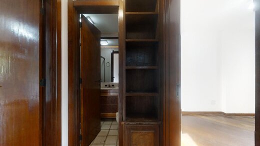 Conheça Quarto principal do imóvel - Apartamento 2 quartos à venda Leblon, Rio de Janeiro - R$ 1.705.000 - II-20350-33856 - 28 Quarto principal - Apartamento 2 quartos à venda Leblon, Rio de Janeiro - R$ 1.705.000 - II-20350-33856 - 28