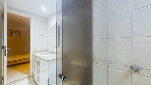 Conheça Banheiro do imóvel - Apartamento 2 quartos à venda Copacabana, Rio de Janeiro - R$ 1.090.000 - II-22845-37781 - 28 Banheiro - Apartamento 2 quartos à venda Copacabana, Rio de Janeiro - R$ 1.090.000 - II-22845-37781 - 28