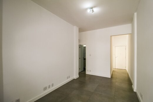 Conheça Living do imóvel - Apartamento 2 quartos à venda Copacabana, Rio de Janeiro - R$ 812.000 - II-25138-41503 - 16 Living - Apartamento 2 quartos à venda Copacabana, Rio de Janeiro - R$ 812.000 - II-25138-41503 - 16