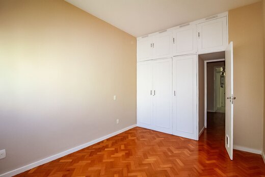Conheça Quarto principal do imóvel - Apartamento, Venda, Loft, Quartos, Metrô, Praia, Copacabana - II-25362-41851 - 30 Quarto principal - Apartamento, Venda, Loft, Quartos, Metrô, Praia, Copacabana - II-25362-41851 - 30