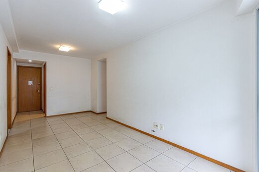Conheça Living do imóvel - Apartamento, Venda, Loft, Quartos, Metrô, Praia, Humaítá - II-26233-43058 - 22 Living - Apartamento, Venda, Loft, Quartos, Metrô, Praia, Humaítá - II-26233-43058 - 22