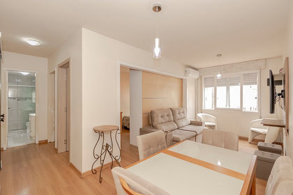 Apartamento para venda no bairro Vila Ipiranga em Porto Alegre