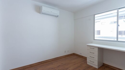 Conheça Quarto principal do imóvel - Apartamento 2 quartos à venda Leblon, Rio de Janeiro - R$ 1.920.000 - II-29162-47376 - 11 Quarto principal - Apartamento 2 quartos à venda Leblon, Rio de Janeiro - R$ 1.920.000 - II-29162-47376 - 11