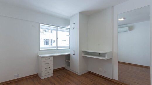 Conheça Quarto principal do imóvel - Apartamento 2 quartos à venda Leblon, Rio de Janeiro - R$ 1.920.000 - II-29162-47376 - 12 Quarto principal - Apartamento 2 quartos à venda Leblon, Rio de Janeiro - R$ 1.920.000 - II-29162-47376 - 12
