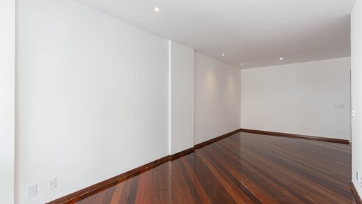 Conheça Living do imóvel - Apartamento 2 Quartos Leblon - II-29435-47853 - 15 Living - Apartamento 2 Quartos Leblon - II-29435-47853 - 15