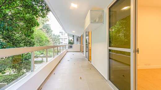 Conheça Living do imóvel - Ótimo Apartamento 4 Quartos Rua Timóteo da Costa Leblon - II-30120-48935 - 21 Living - Ótimo Apartamento 4 Quartos Rua Timóteo da Costa Leblon - II-30120-48935 - 21