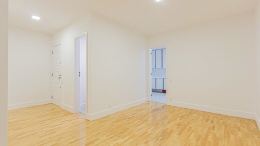 Conheça Living do imóvel - Ótimo Apartamento 4 Quartos Rua Timóteo da Costa Leblon - II-30120-48935 - 27 Living - Ótimo Apartamento 4 Quartos Rua Timóteo da Costa Leblon - II-30120-48935 - 27