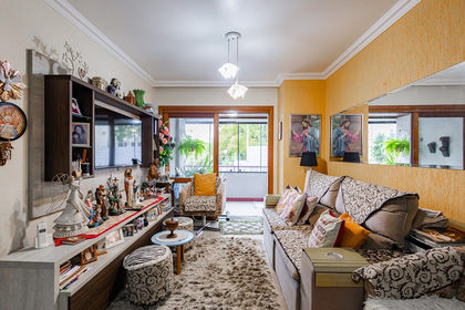 Apartamento para venda no bairro Santo Antônio em Porto Alegre