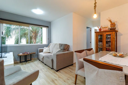 Apartamento para venda no bairro Vila Ipiranga em Porto Alegre