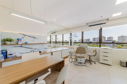Sala para venda no bairro Chácara das Pedras em Porto Alegre