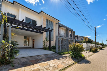 Casa em Condomínio para venda no bairro Hípica em Porto Alegre