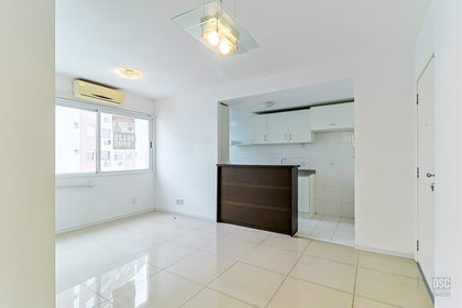 Apartamento para venda no bairro Vila Ipiranga em Porto Alegre