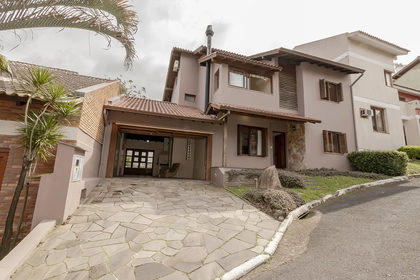Casa em Condomínio para venda no bairro Cavalhada em Porto Alegre
