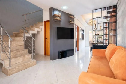 Casa para venda no bairro Jardim Sabará em Porto Alegre