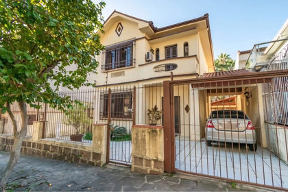 Casa para venda no bairro Azenha em Porto Alegre