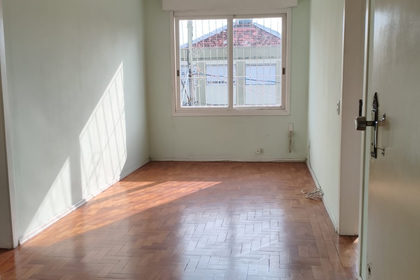 Apartamento para venda no bairro Vila Ipiranga em Porto Alegre