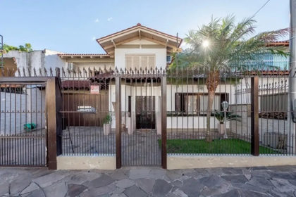 Casa para venda no bairro Jardim Itu em Porto Alegre