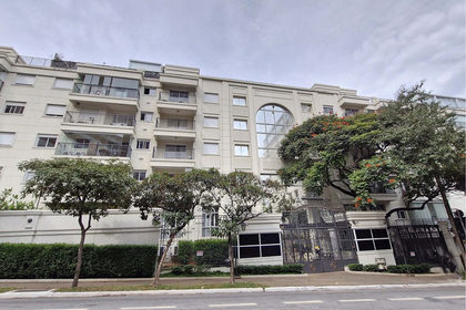 Apartamento em Jardim Leonor