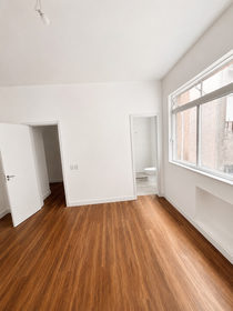 Apartamento para venda no bairro Centro Histórico em Porto Alegre