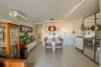 Apartamento em Ingleses do Rio Vermelho