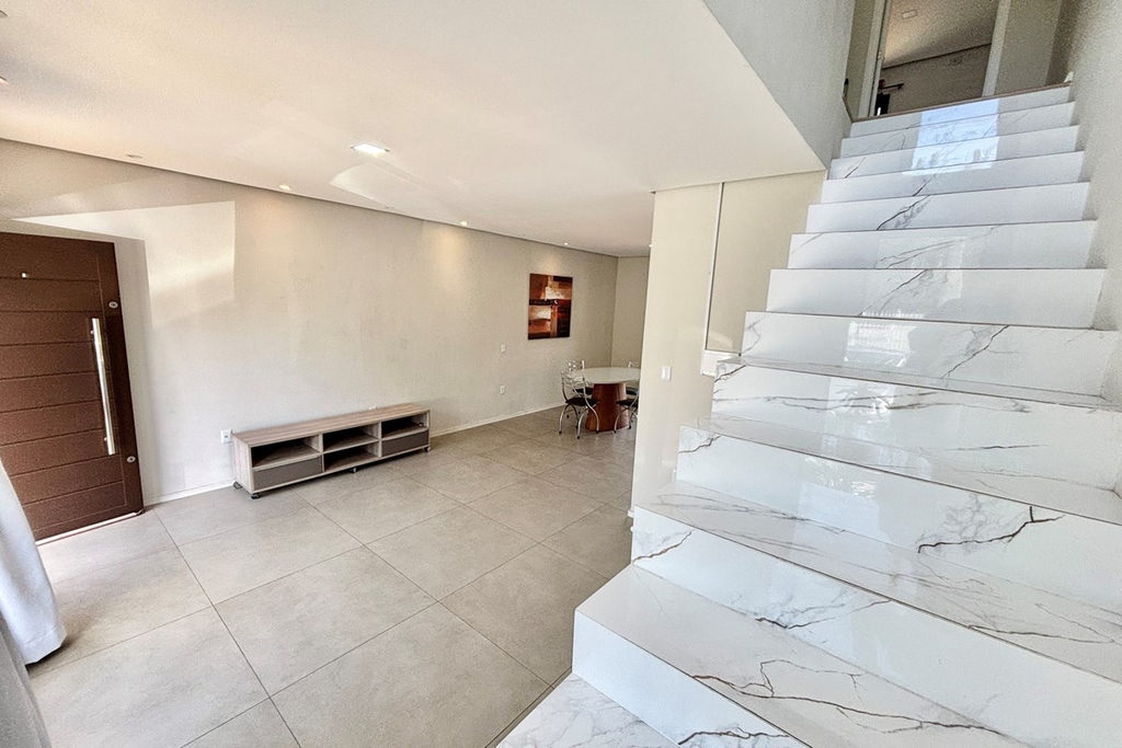 Casa para venda no bairro Califórnia em Nova Santa Rita