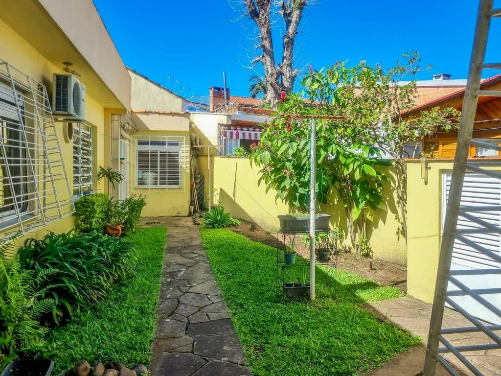 Casa para venda no bairro Teresópolis em Porto Alegre