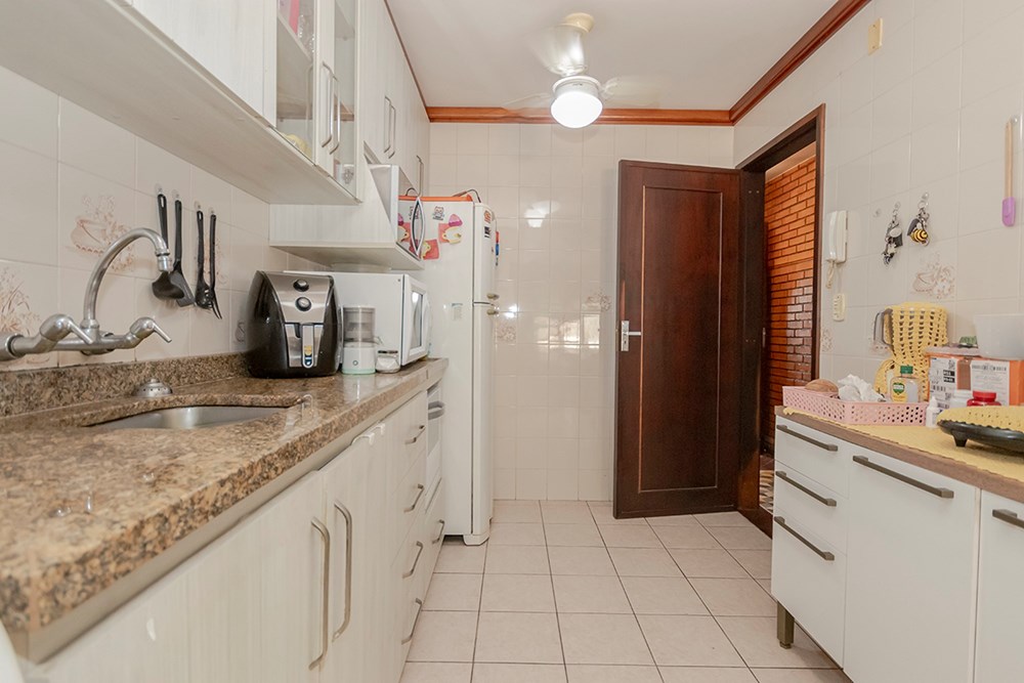 Casa para venda no bairro Jardim Itu Sabará em Porto Alegre