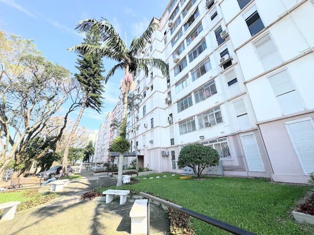 Apartamento para venda no bairro Humaitá em Porto Alegre