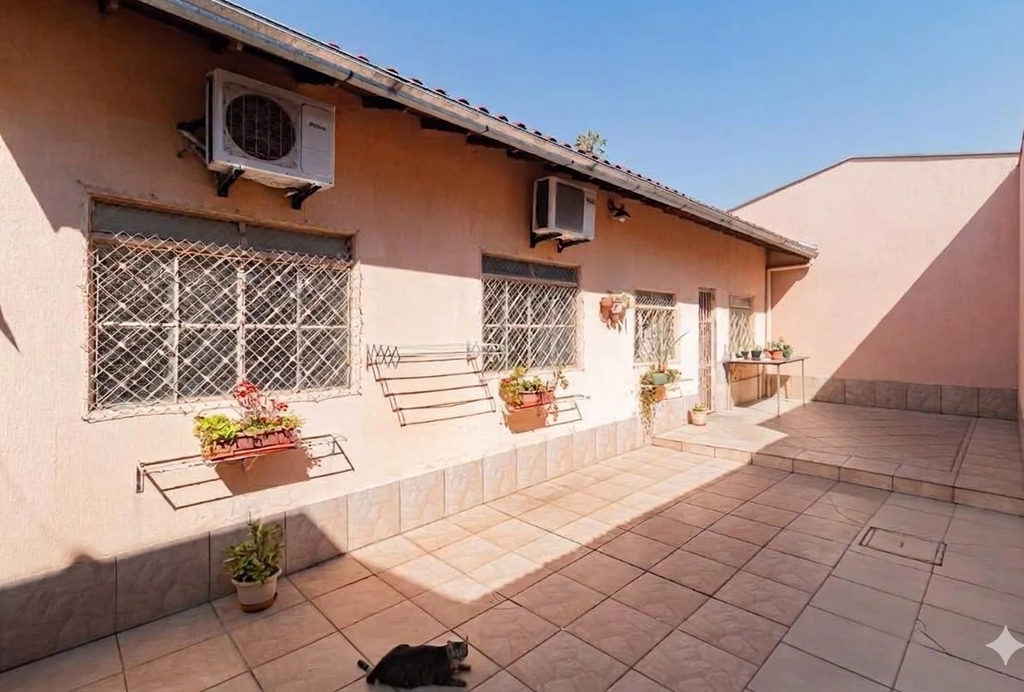 Casa para venda no bairro Jardim Itu Sabará em Porto Alegre