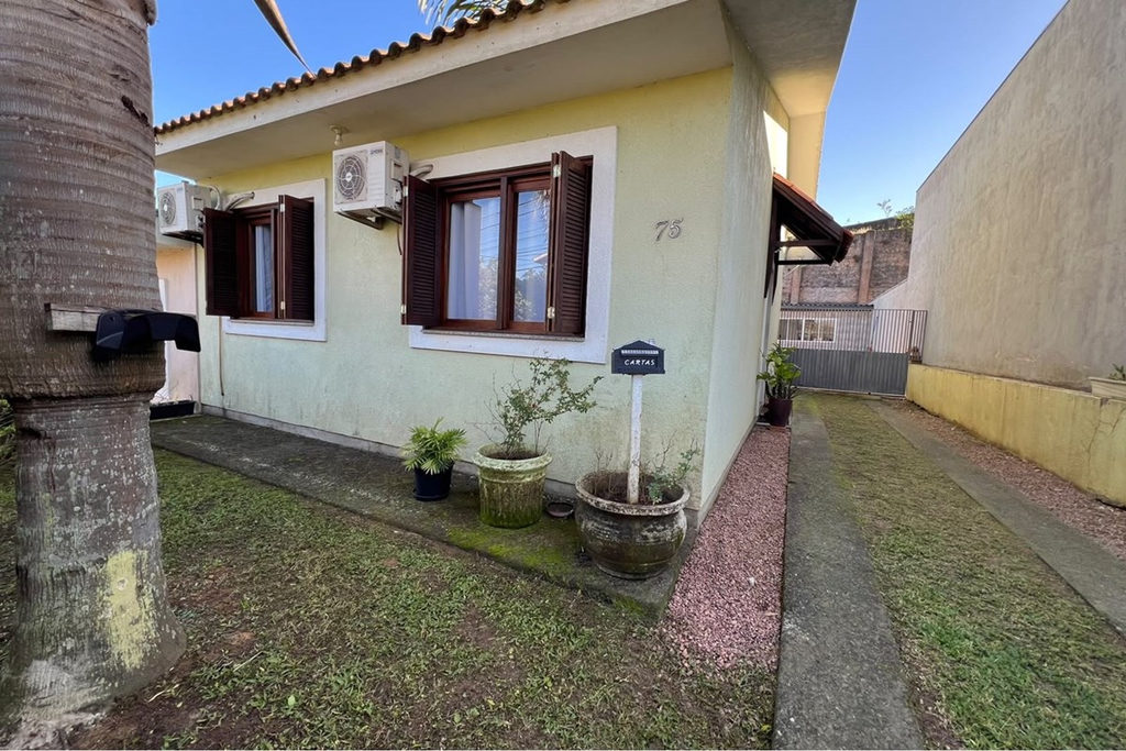 Casa em Condomínio para venda no bairro Lomba do Pinheiro em Porto Alegre