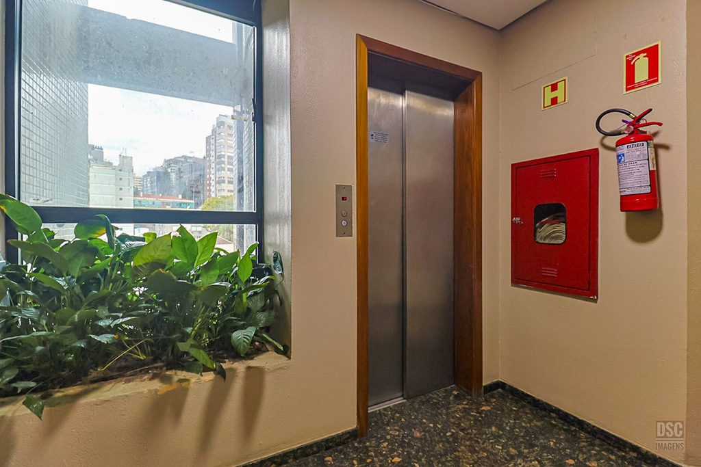 Sala para venda no bairro Rio Branco em Porto Alegre