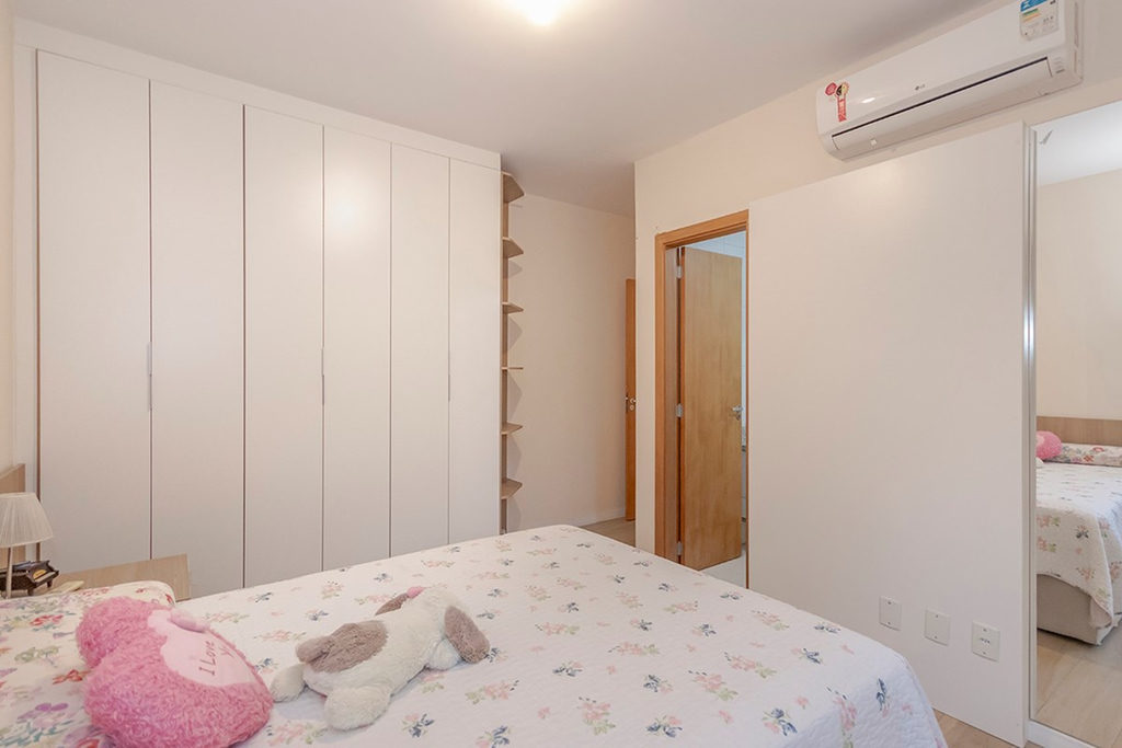 Apartamento para venda no bairro Chácara das Pedras em Porto Alegre