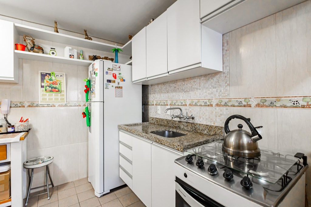 Apartamento para venda no bairro Santo Antônio em Porto Alegre