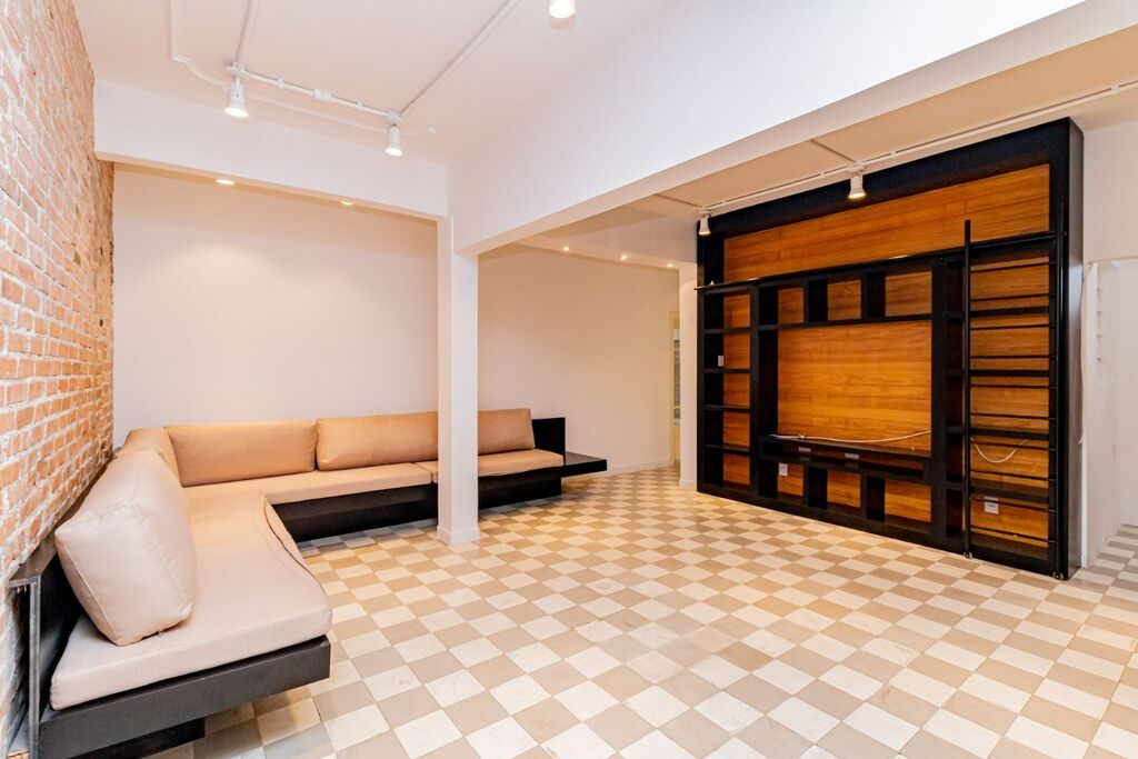 Apartamento à venda com 2 quartos, 220m² - Foto 1