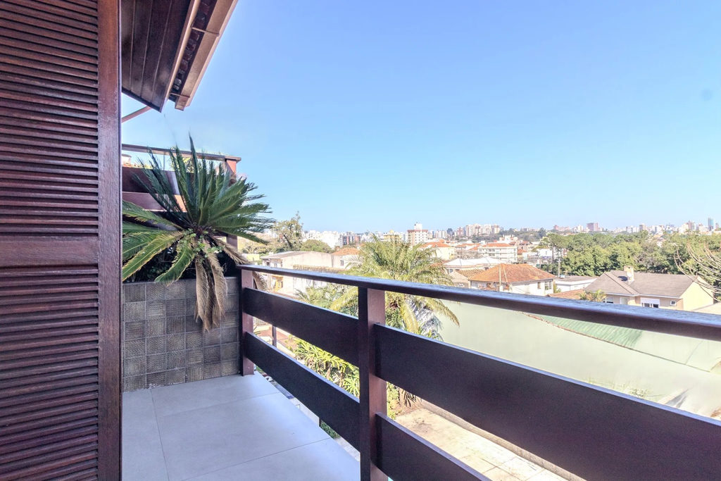 Casa para venda no bairro Jardim São Pedro em Porto Alegre