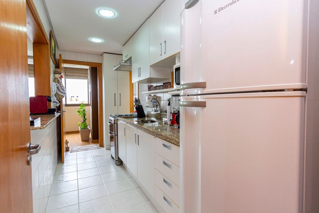 Apartamento à venda com 3 quartos, 94m² - Foto 5